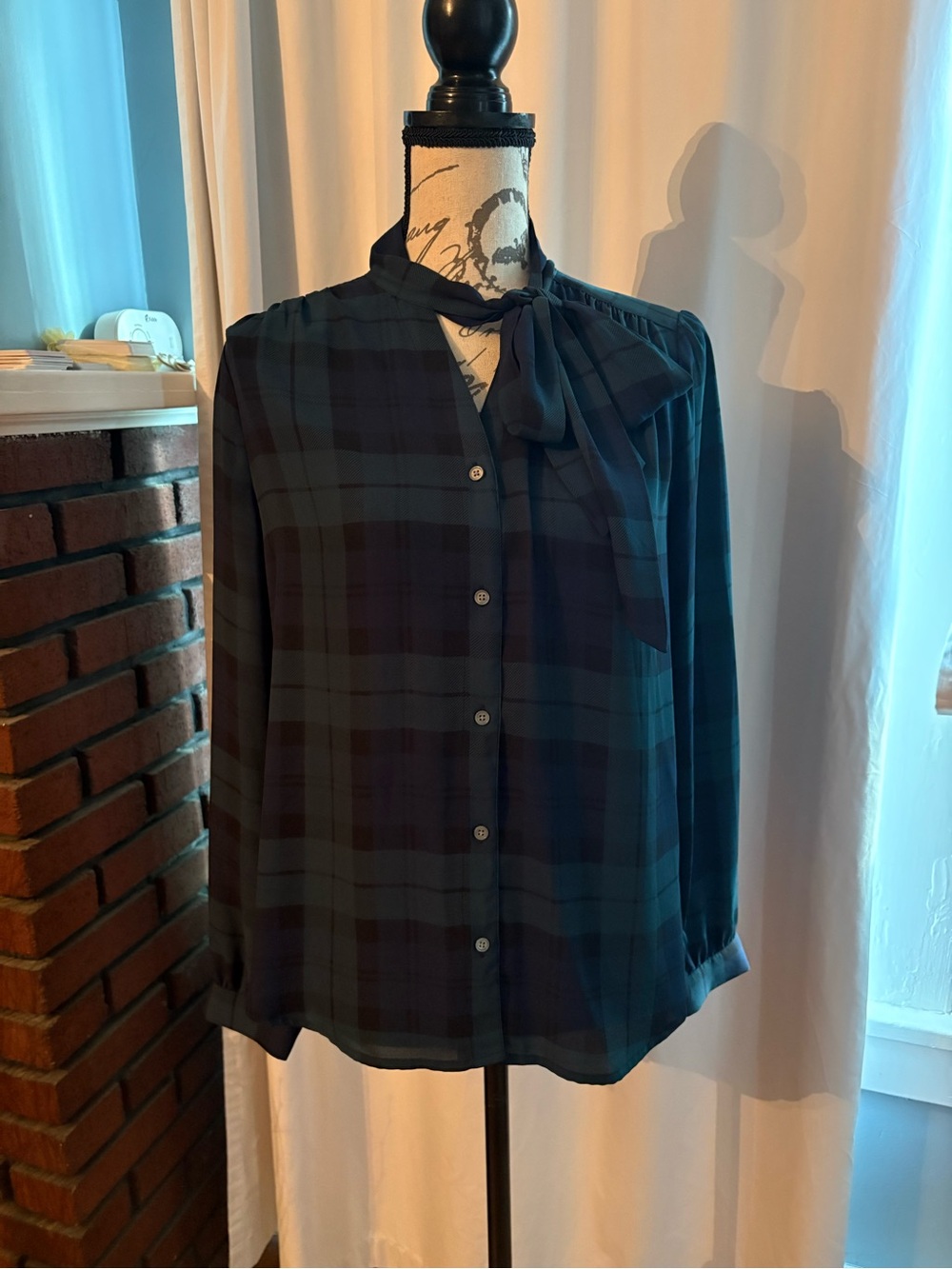 Like New J Crew Dark Green & Navy Plaid Tie-Neck Blouse sz S